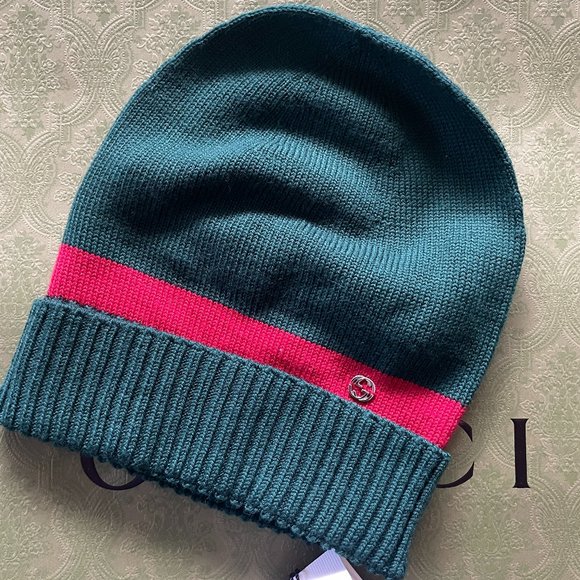 NWT GUCCI KNIT WOOL GREEN/RED BEANIE HAT MEDIUM (58 CM)